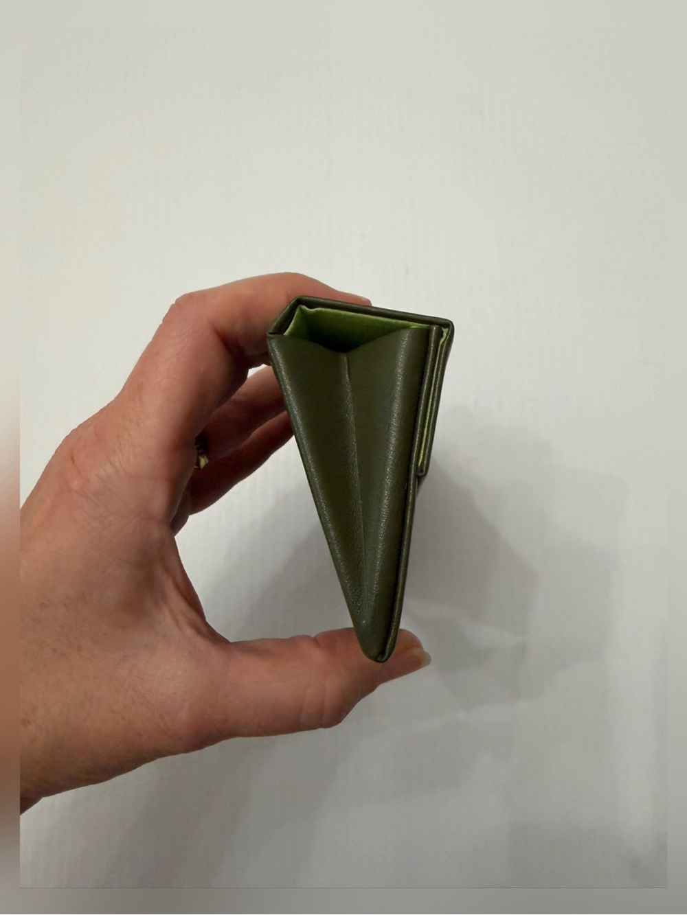 Longchamp Sunglass Eyeglass Case Olive Green Triangle Shape Lime Interior - Picture 5 of 10